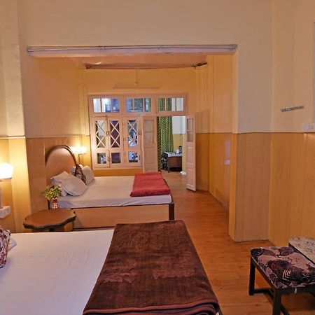 India Hotel - Lake View - Mall Road נייניטל מראה חיצוני תמונה
