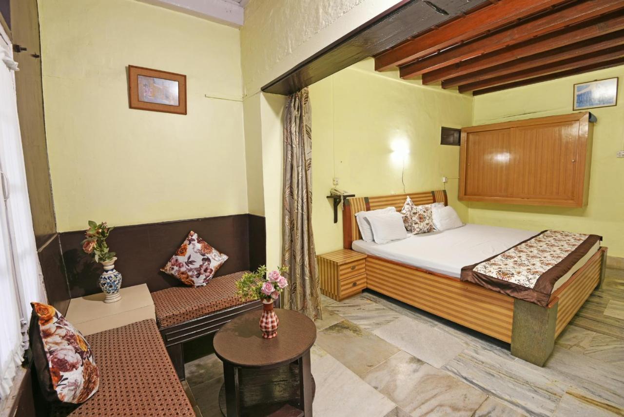India Hotel - Lake View - Mall Road נייניטל מראה חיצוני תמונה