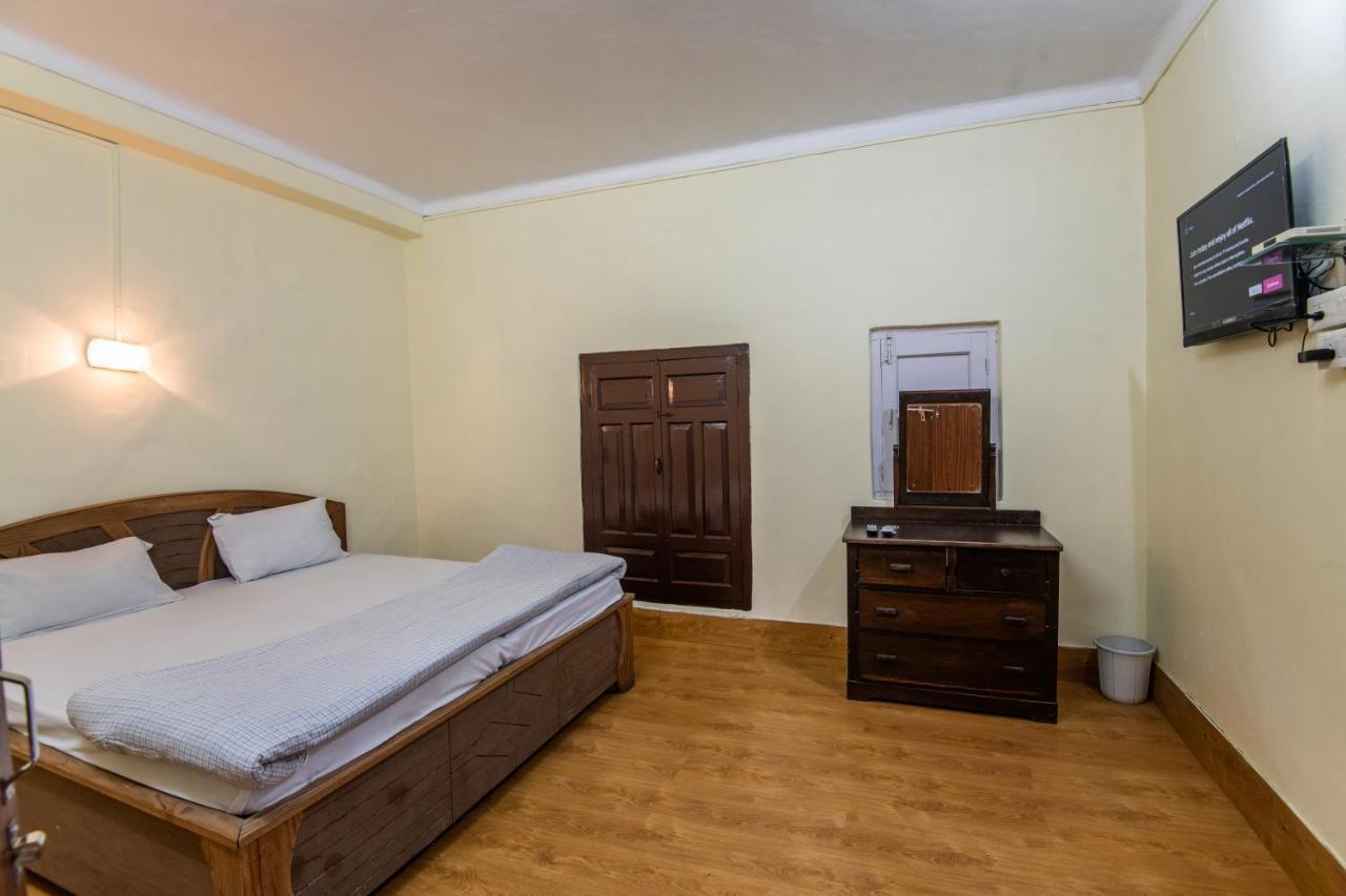 India Hotel - Lake View - Mall Road נייניטל מראה חיצוני תמונה